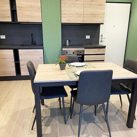 Apartamento Casa Di Laura Mono E Bilo Di Fronte Ospedale San Raffaele Segrate Exterior foto