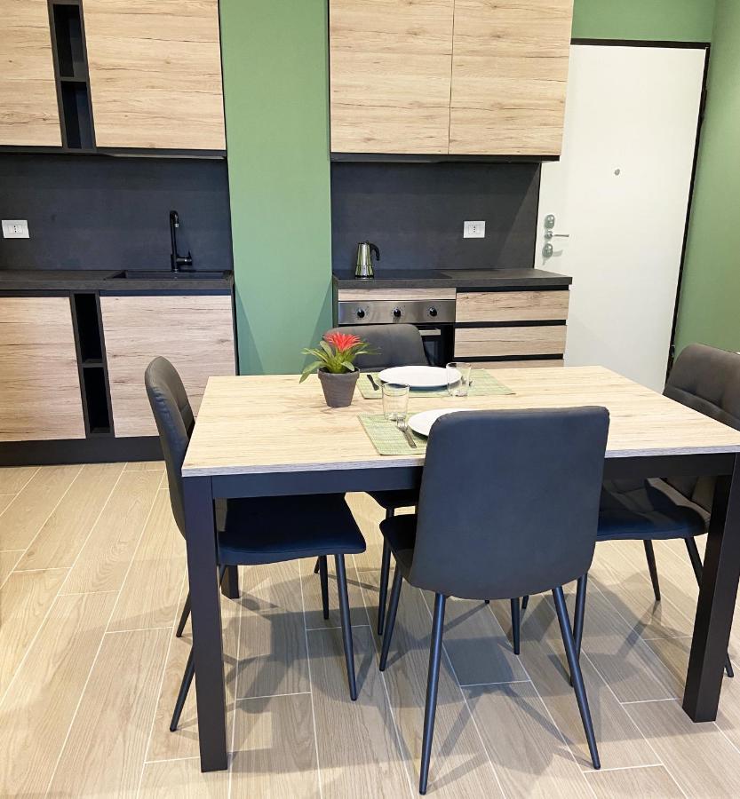 Apartamento Casa Di Laura Mono E Bilo Di Fronte Ospedale San Raffaele Segrate Exterior foto