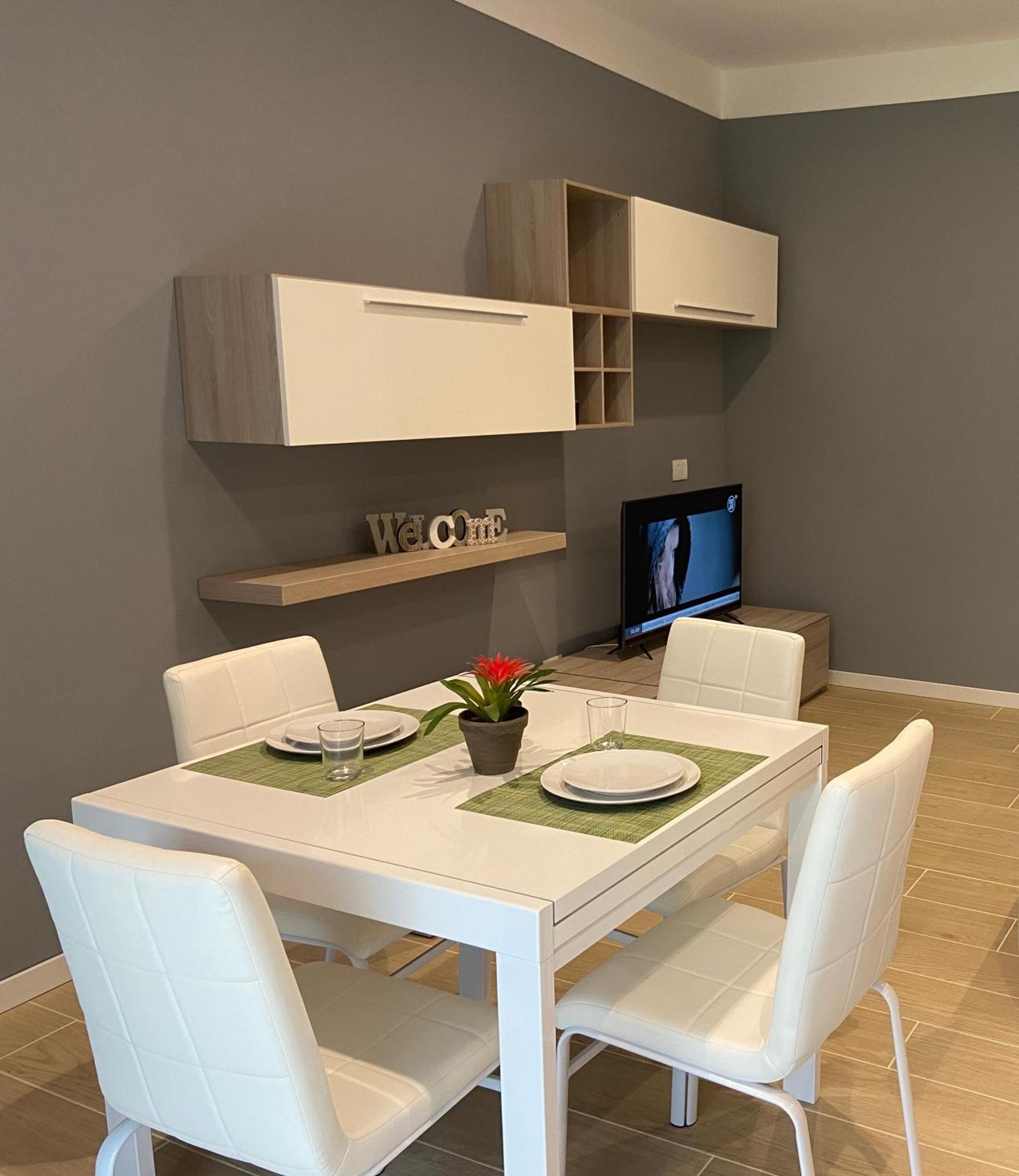 Apartamento Casa Di Laura Mono E Bilo Di Fronte Ospedale San Raffaele Segrate Exterior foto
